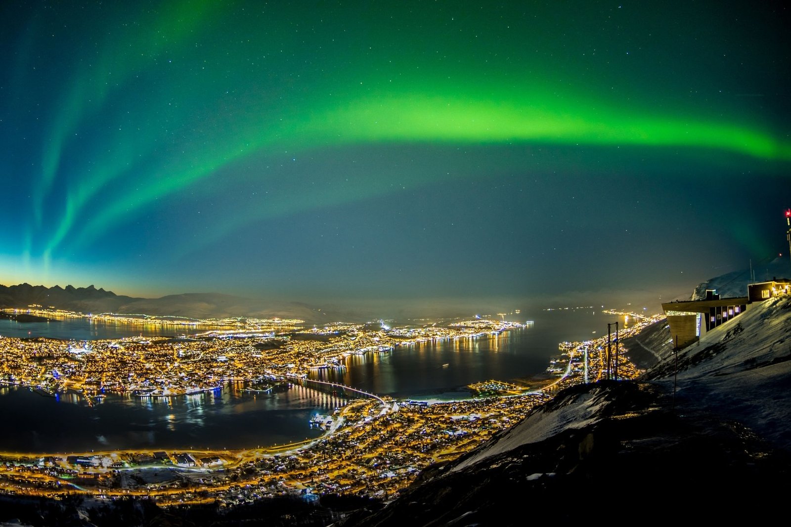 Tromsø : Aurores boréales, nuIts polaIres et capItale des aventures hIvernales arctIques