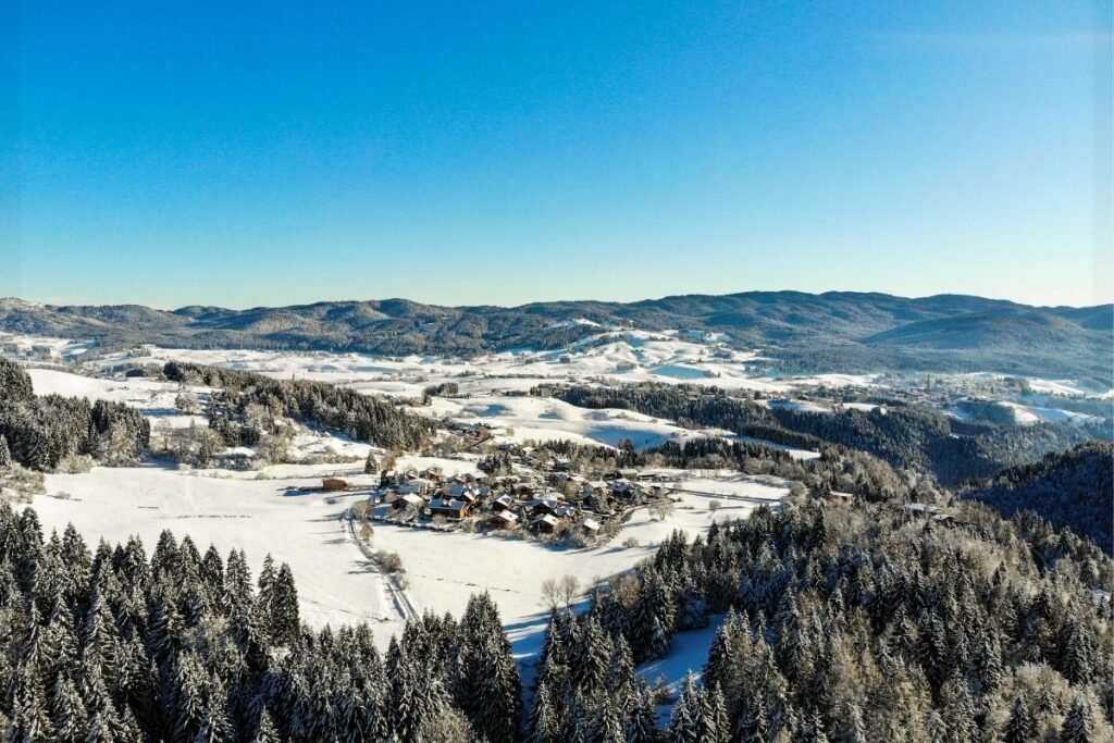 A quiet winter destination surrounded by nature and minimal crowds