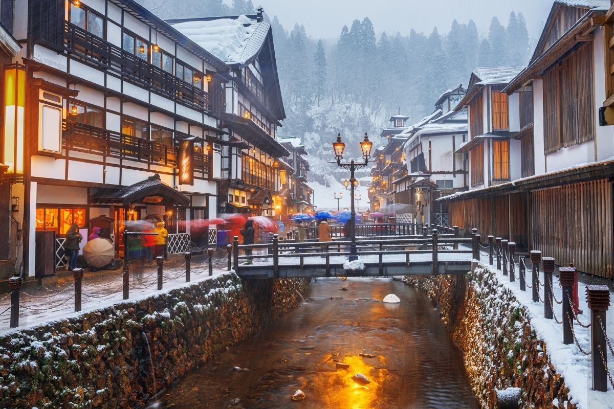 WINTER TRAVEL TRENDS: THE REASON OF COLD-SEASON DESTINATIONS ARE BECOMING MORE POPULAR